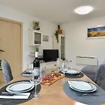 Apartman Dani 2333 Póla